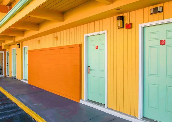 Lodge Econo Downtown -