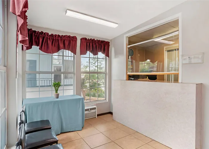 Econo Downtown - Lodge